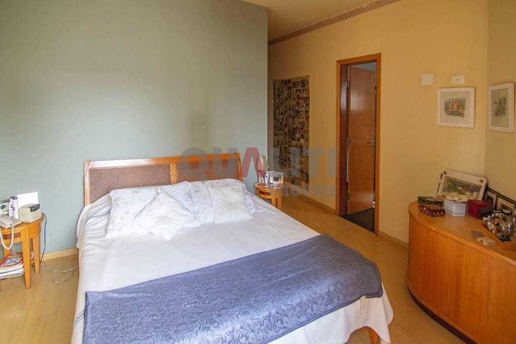 Apartamento á venda na Alameda dos Tupiniquins, 4 dormitórios, 3 suítes