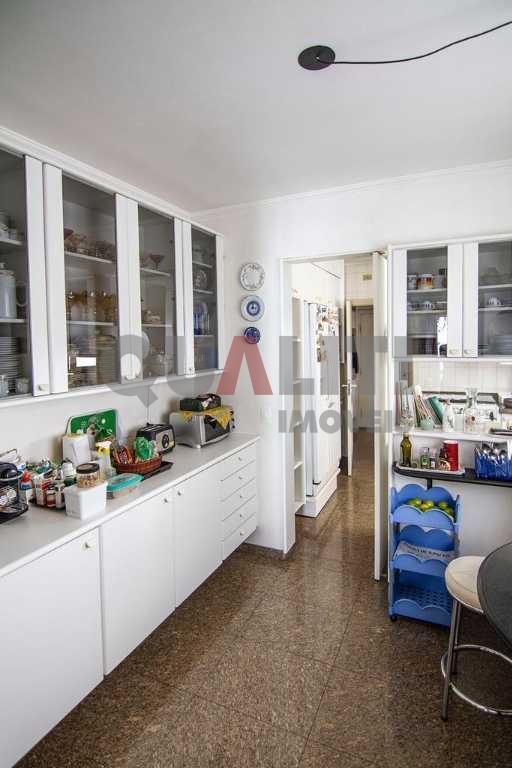 Apartamento á venda na Alameda dos Tupiniquins, 4 dormitórios, 3 suítes