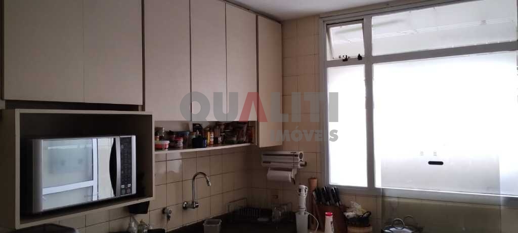 Apartamento à venda no Campo Belo, 3 dormitórios, 1 suíte, 2 vagas, torre única