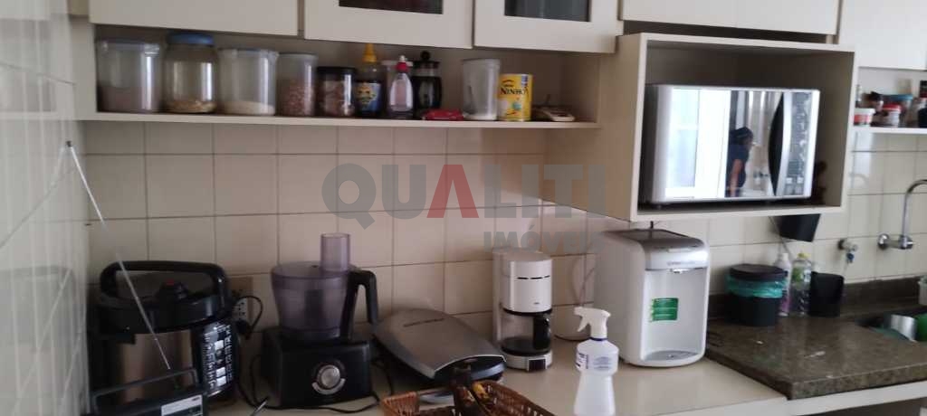 Apartamento à venda no Campo Belo, 3 dormitórios, 1 suíte, 2 vagas, torre única