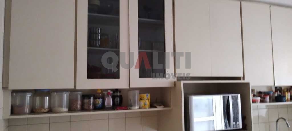 Apartamento à venda no Campo Belo, 3 dormitórios, 1 suíte, 2 vagas, torre única