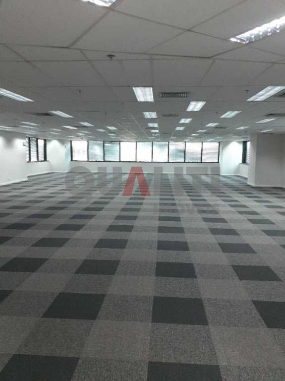 Sala Conjunto Comercial à Venda e ou Locação com 121,52 m², com 4 conjuntos, 4 banheiros e 4 vagas na região Jardim Paulista.