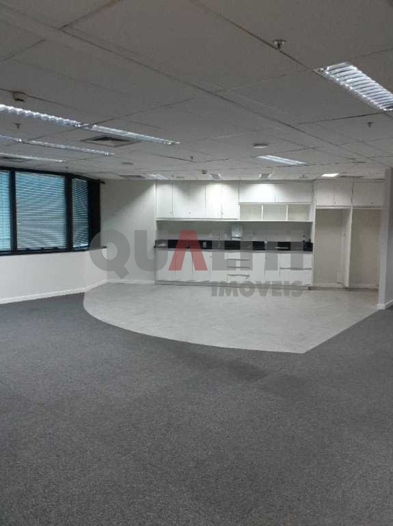 Sala Conjunto Comercial à Venda e ou Locação com 121,52 m², com 4 conjuntos, 4 banheiros e 4 vagas na região Jardim Paulista.
