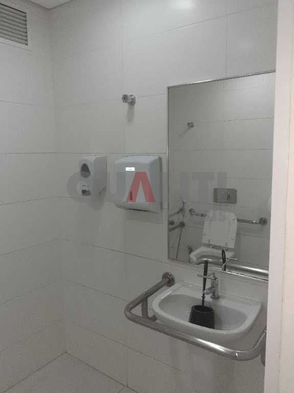 Sala Conjunto Comercial à Venda e ou Locação com 121,52 m², com 4 conjuntos, 4 banheiros e 4 vagas na região Jardim Paulista.
