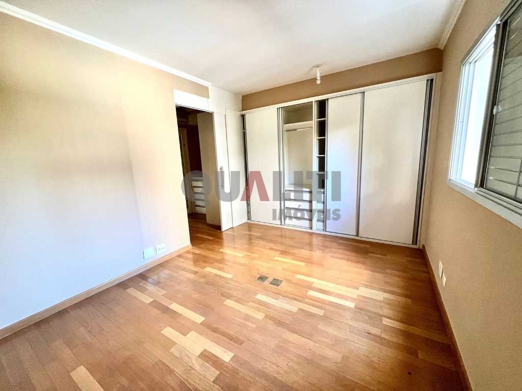 Apartamento a venda no Campo Belo com 4 dormitórios e 1 suite