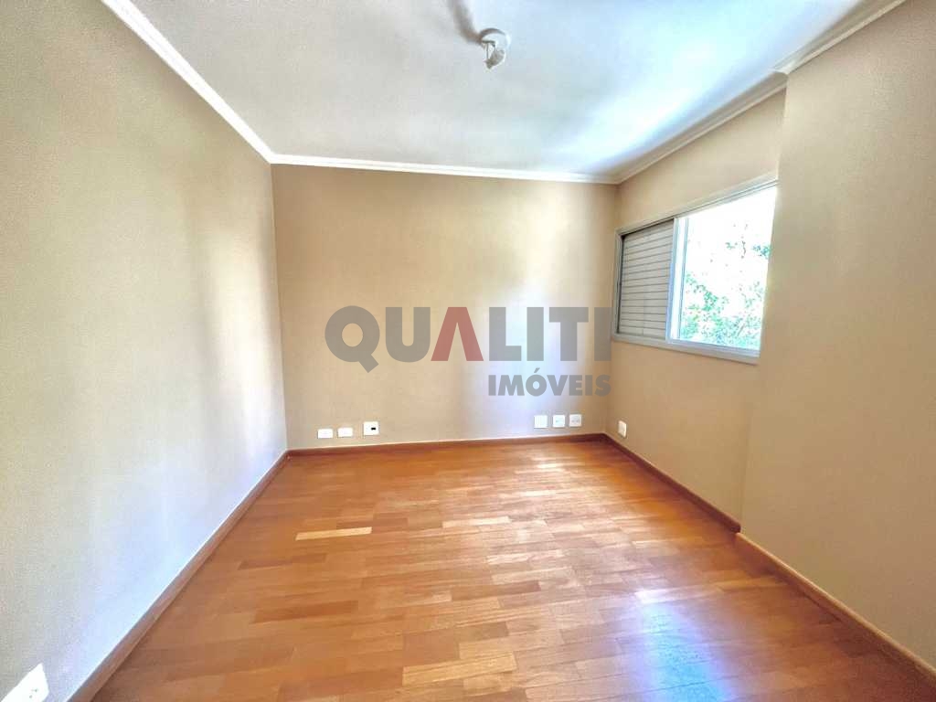 Apartamento a venda no Campo Belo com 4 dormitórios e 1 suite