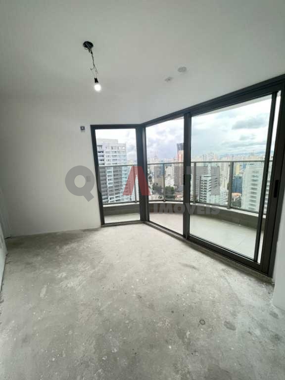 Apartamento à venda em Pinheiros com 49 m², 1 quarto, 1 suíte, living com terraço e 1 vaga