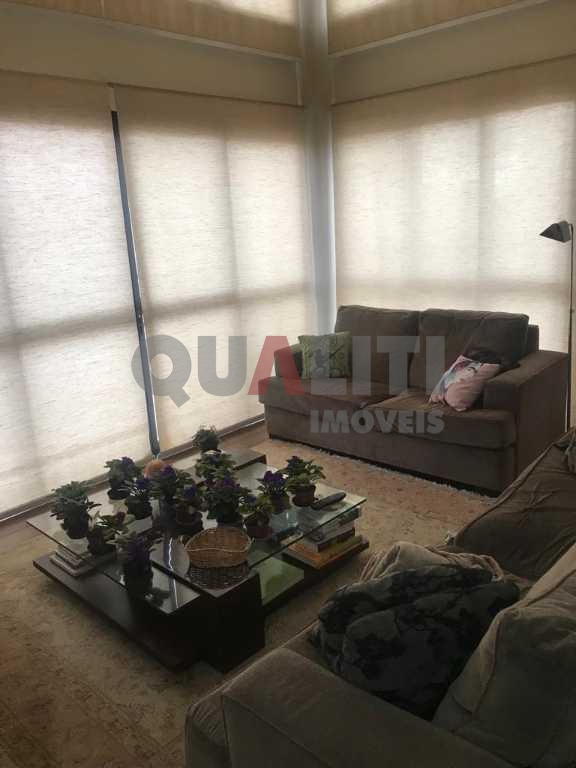Apartamento duplex com 170 m², 4 dormitórios, 4 suítes, e 3 vagas de garagem no Itaim Bibi