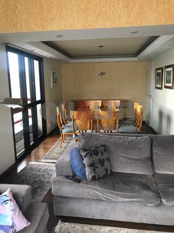 Apartamento duplex com 170 m², 4 dormitórios, 4 suítes, e 3 vagas de garagem no Itaim Bibi