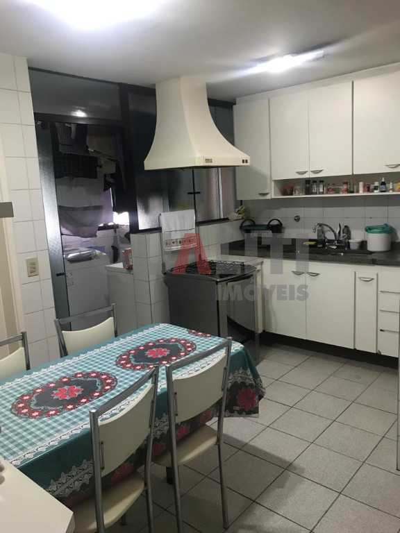 Apartamento duplex com 170 m², 4 dormitórios, 4 suítes, e 3 vagas de garagem no Itaim Bibi