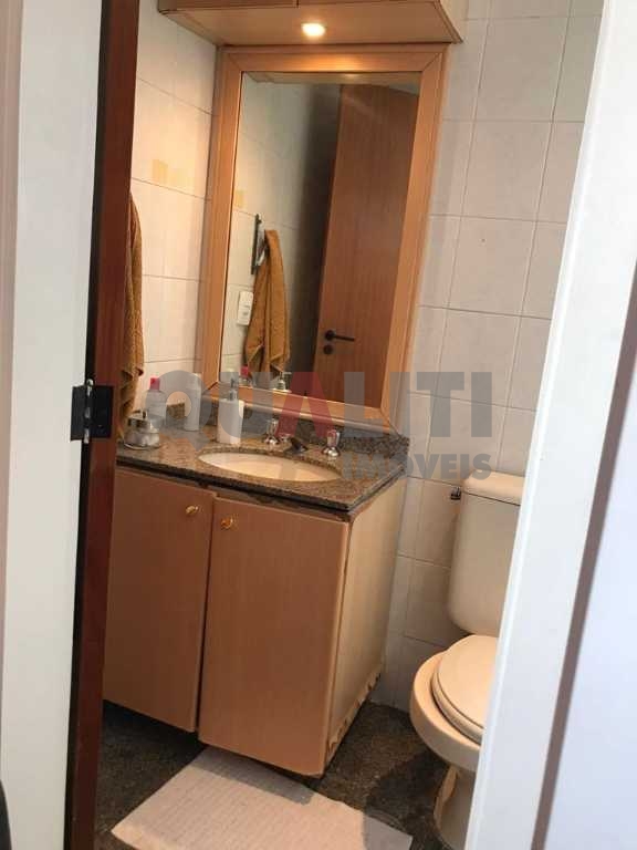 Moema, apartamento para Venda, fora da rota, com 72 m², 2 dormitórios, terraço, 2 vagas, lazer e condomínio baixo.