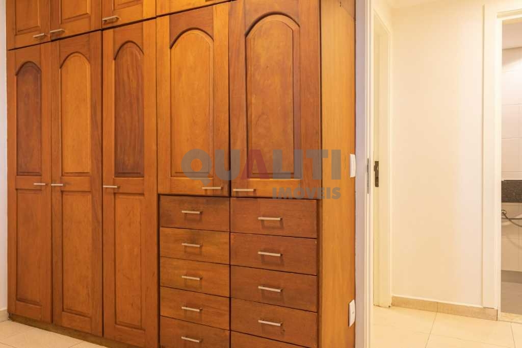 Apartamento à venda no Campo Belo com dois dormitórios