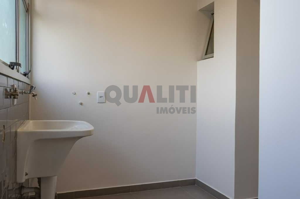 Apartamento à venda no Campo Belo com dois dormitórios