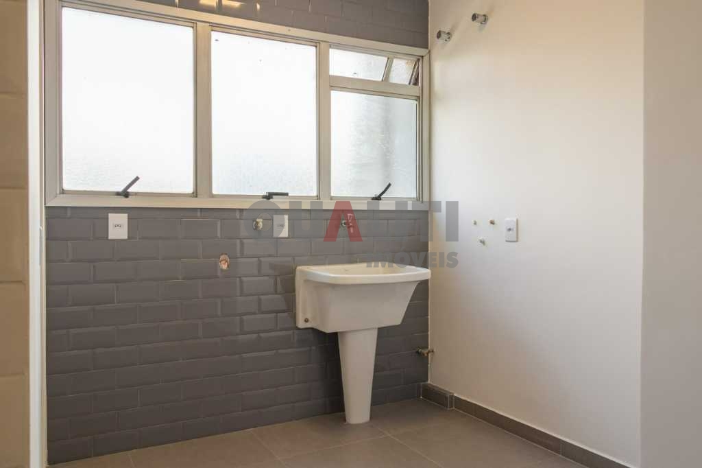Apartamento à venda no Campo Belo com dois dormitórios