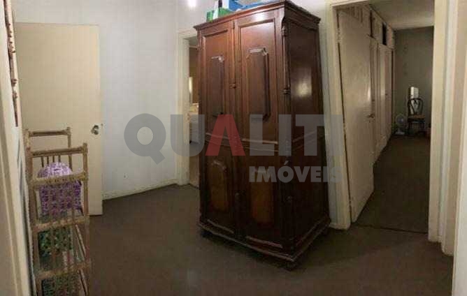 Apartamento à venda com 3 dormitórios, 1 suíte, 2 vagas no bairro Paraíso, um por andar
