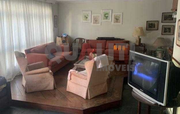 Apartamento à venda com 3 dormitórios, 1 suíte, 2 vagas no bairro Paraíso, um por andar