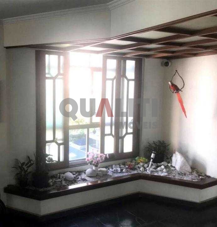 Apartamento à venda com 3 dormitórios, 1 suíte, 2 vagas no bairro Paraíso, um por andar