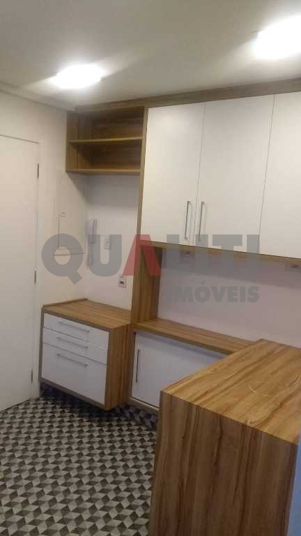 Apartamento para locação com 125 m², 3 dormitórios, 1 suíte, varanda e 1 vaga em Moema Pássaros