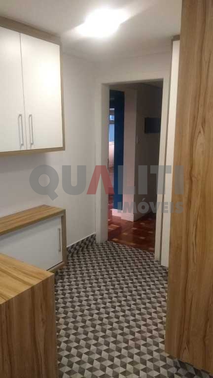 Apartamento para locação com 125 m², 3 dormitórios, 1 suíte, varanda e 1 vaga em Moema Pássaros