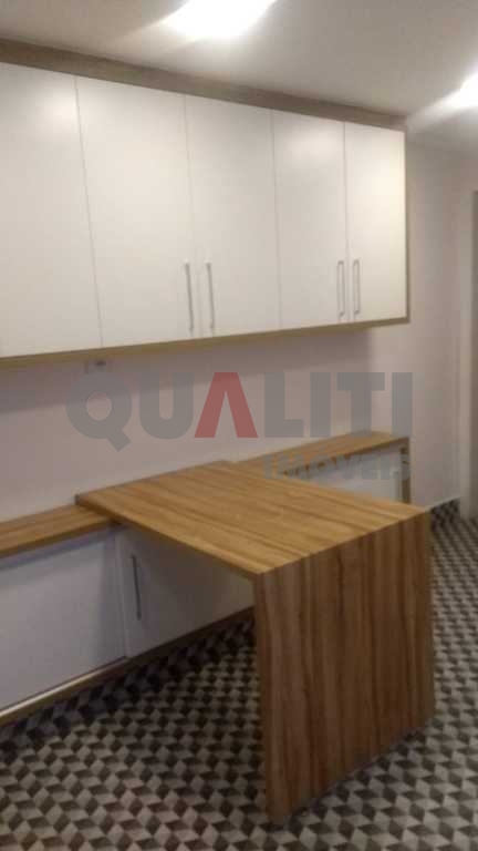 Apartamento para locação com 125 m², 3 dormitórios, 1 suíte, varanda e 1 vaga em Moema Pássaros