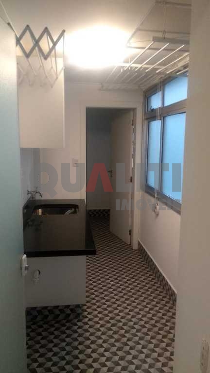 Apartamento para locação com 125 m², 3 dormitórios, 1 suíte, varanda e 1 vaga em Moema Pássaros