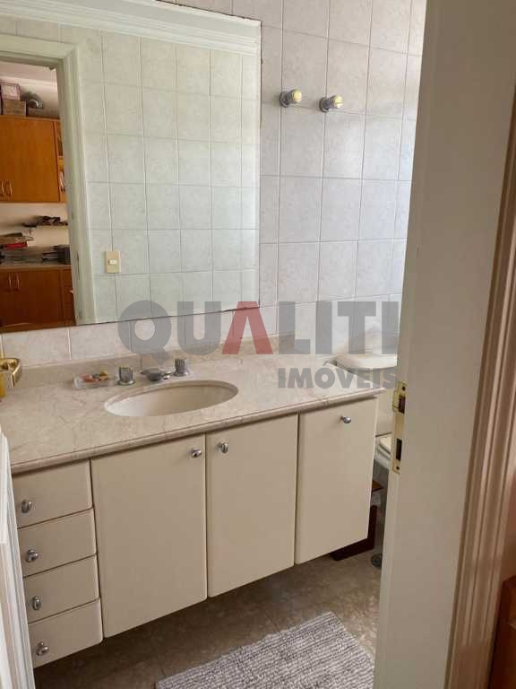 Apartamento alto padrão para venda no Campo Belo, edifício moderno, com 178 m², 3 suítes, andar alto, 4 vagas de garagem e lazer completo, oportunidade!!.