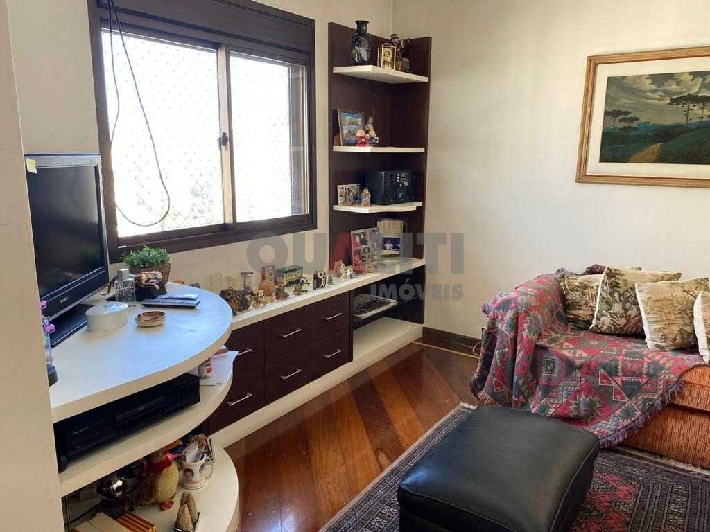 Apartamento alto padrão para venda no Campo Belo, edifício moderno, com 178 m², 3 suítes, andar alto, 4 vagas de garagem e lazer completo, oportunidade!!.