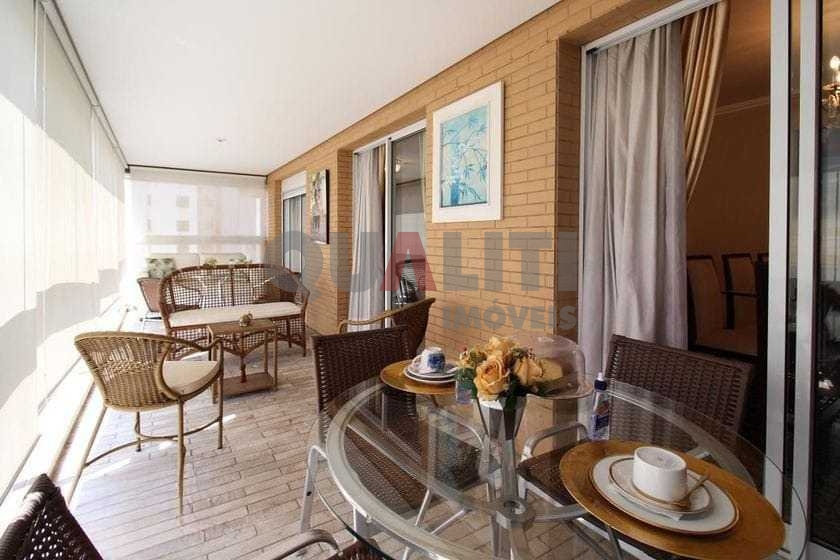 Apartamento com 2 quartos e 2 suítes para locação e venda no Itaim Bibi