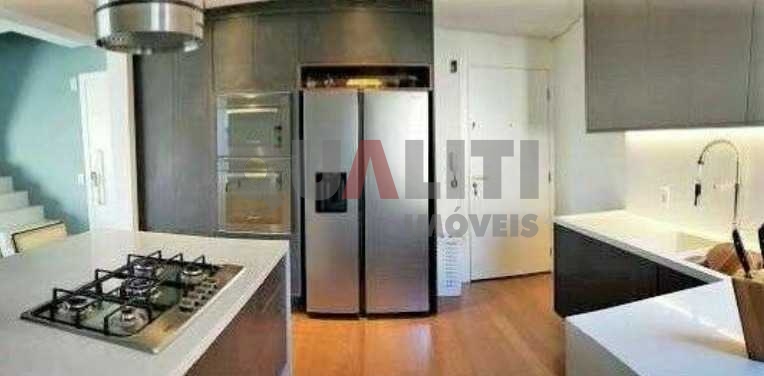 Apartamento cobertura à venda no Alto da Boa Vista, 3 dormitórios, suíte master, 3 vagas
