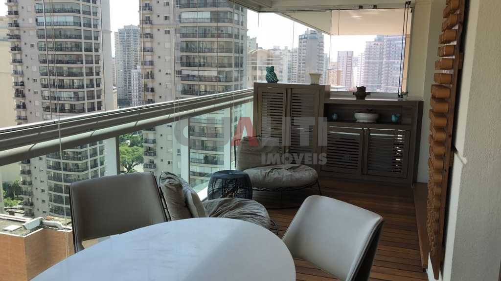Apartamento para Venda em Moema Pássaros com 163 m², 3 dormitórios, 2 suítes com closet, 2 garagens próximo da Escola Mobile