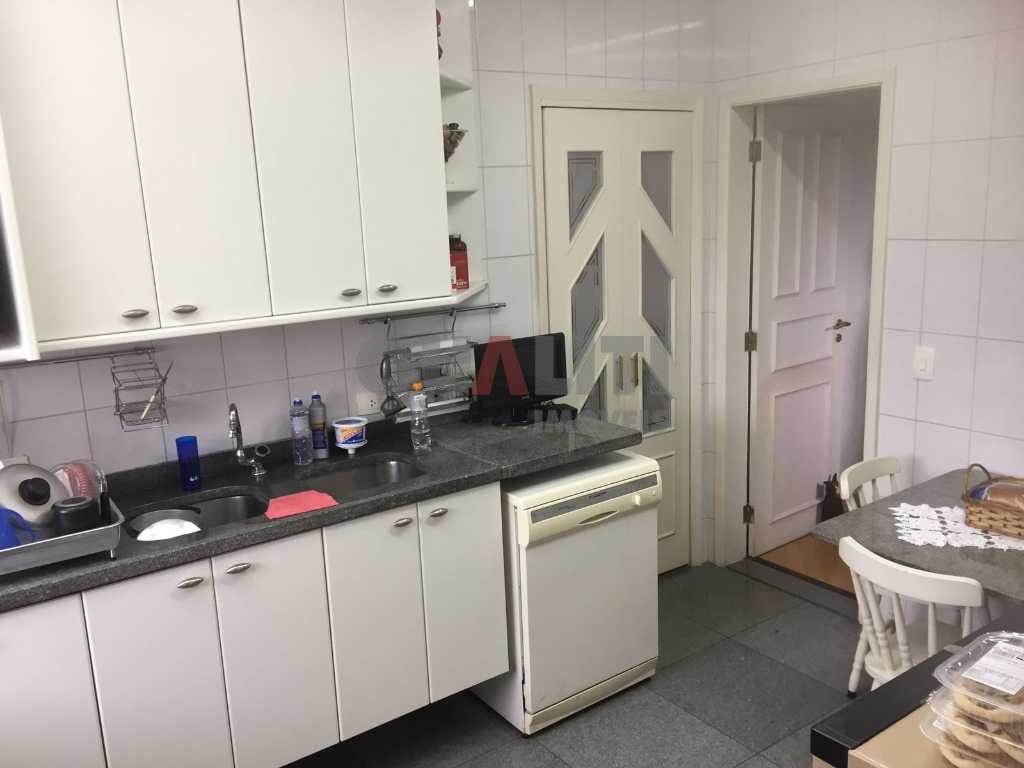 Apartamento para Venda em Moema com 200 m², 4 Suítes, 4 vagas, ao lado do Parque Ibirapuera