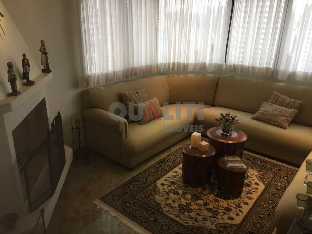 Apartamento para Venda em Moema com 200 m², 4 Suítes, 4 vagas, ao lado do Parque Ibirapuera