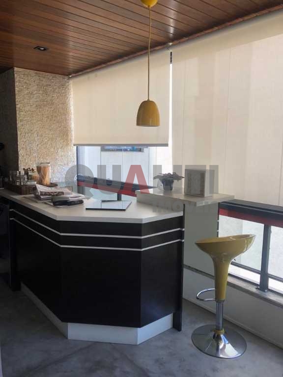 Apartamento à venda no Itaim Bibi, 181 m², com 4 dormitórios, 3 suítes, 3 vagas de garagem.