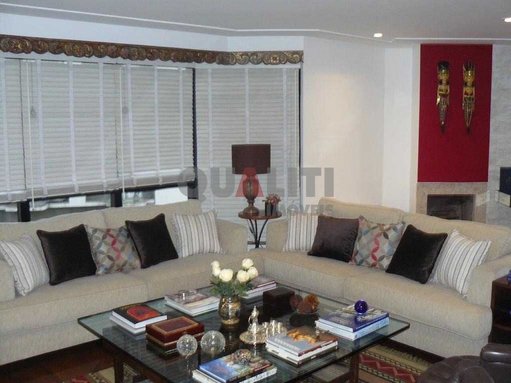 Apartamento à venda no Itaim Bibi, 181 m², com 4 dormitórios, 3 suítes, 3 vagas de garagem.