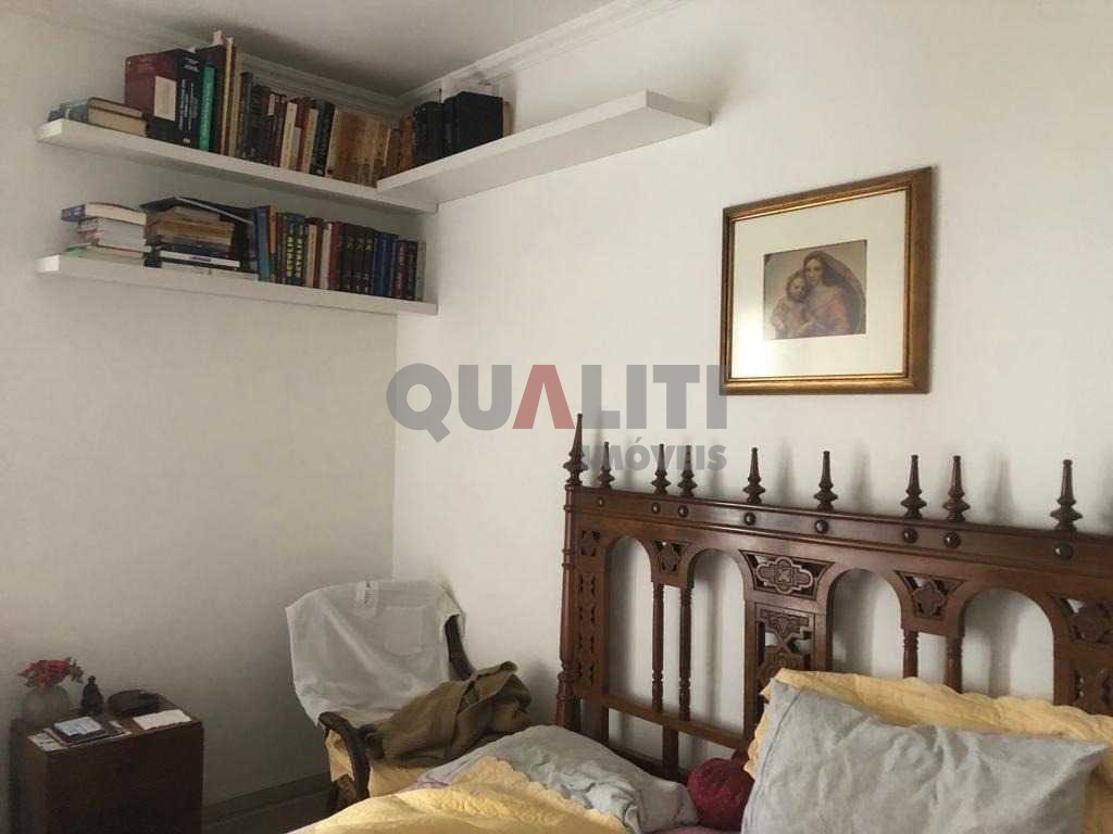 Apartamento à venda no Itaim Bibi, 181 m², com 4 dormitórios, 3 suítes, 3 vagas de garagem.
