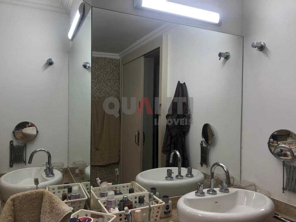Apartamento à venda no Itaim Bibi, 181 m², com 4 dormitórios, 3 suítes, 3 vagas de garagem.