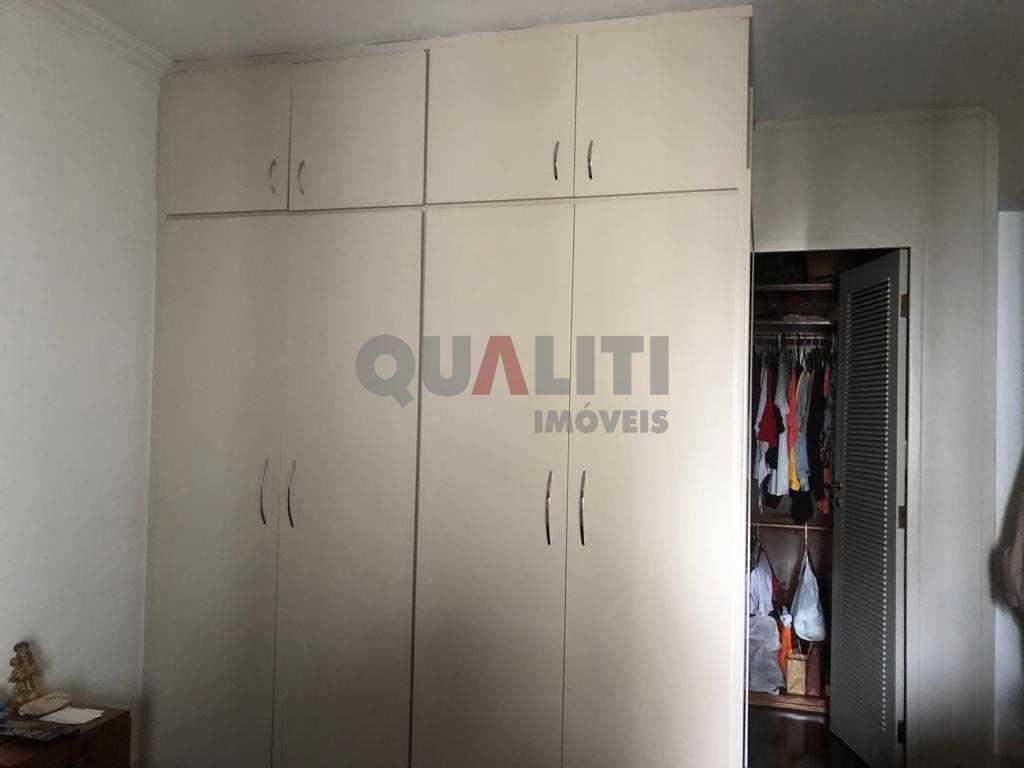 Apartamento à venda no Itaim Bibi, 181 m², com 4 dormitórios, 3 suítes, 3 vagas de garagem.