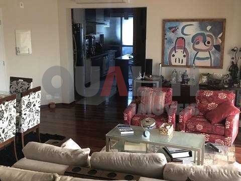 Apartamento à venda Cerqueira César, 3 dormitórios, 2 suítes, 2 vagas, mobiliado