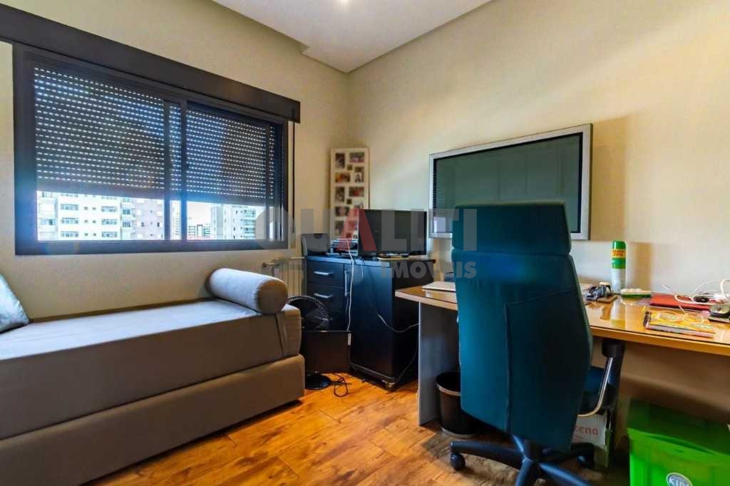 Apartamento com 2 suítes 4 quartos amplo espaço a venda na Vila Mariana