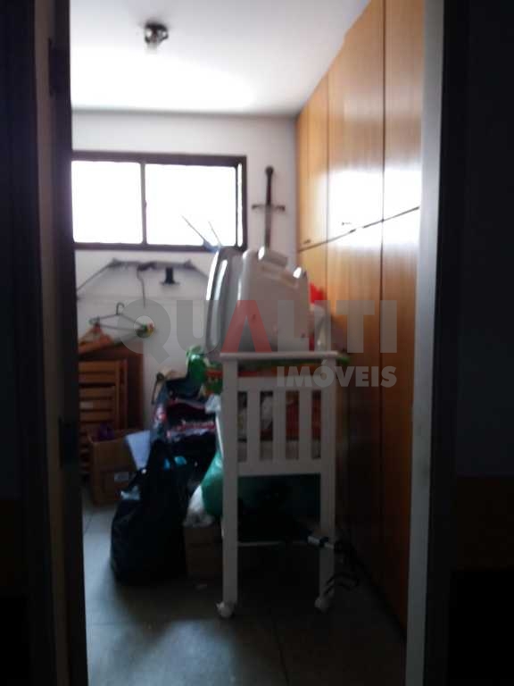 Apartamento à venda em Moema, 4 dormitórios, 3 suítes, 4 vagas demarcadas, depósito