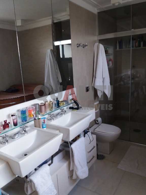 Apartamento à venda em Moema, 4 dormitórios, 3 suítes, 4 vagas demarcadas, depósito
