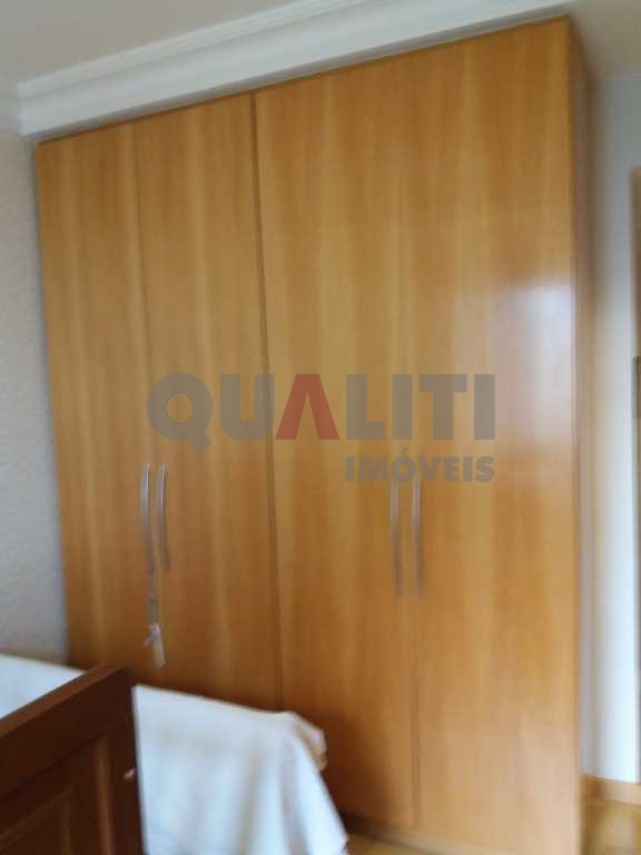Apartamento à venda em Moema, 4 dormitórios, 3 suítes, 4 vagas demarcadas, depósito