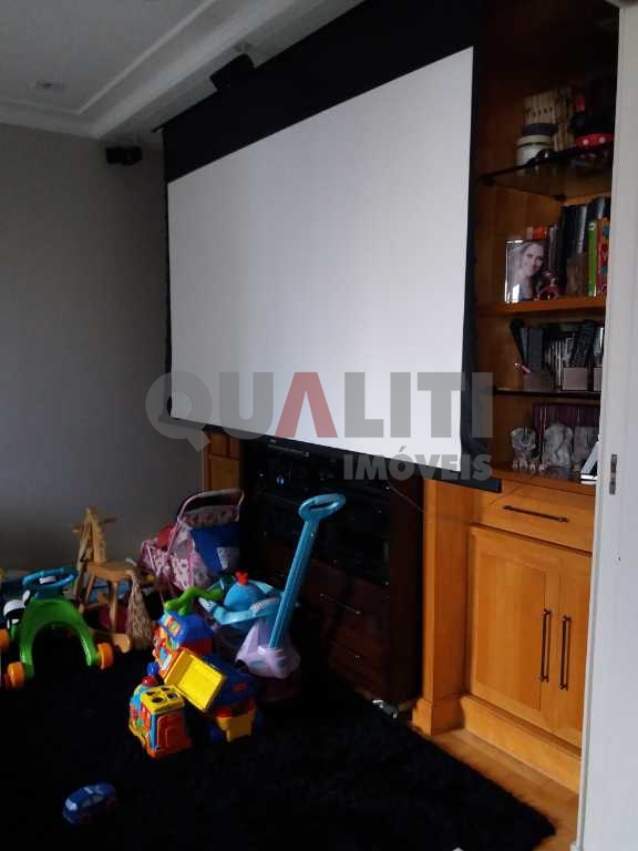 Apartamento à venda em Moema, 4 dormitórios, 3 suítes, 4 vagas demarcadas, depósito