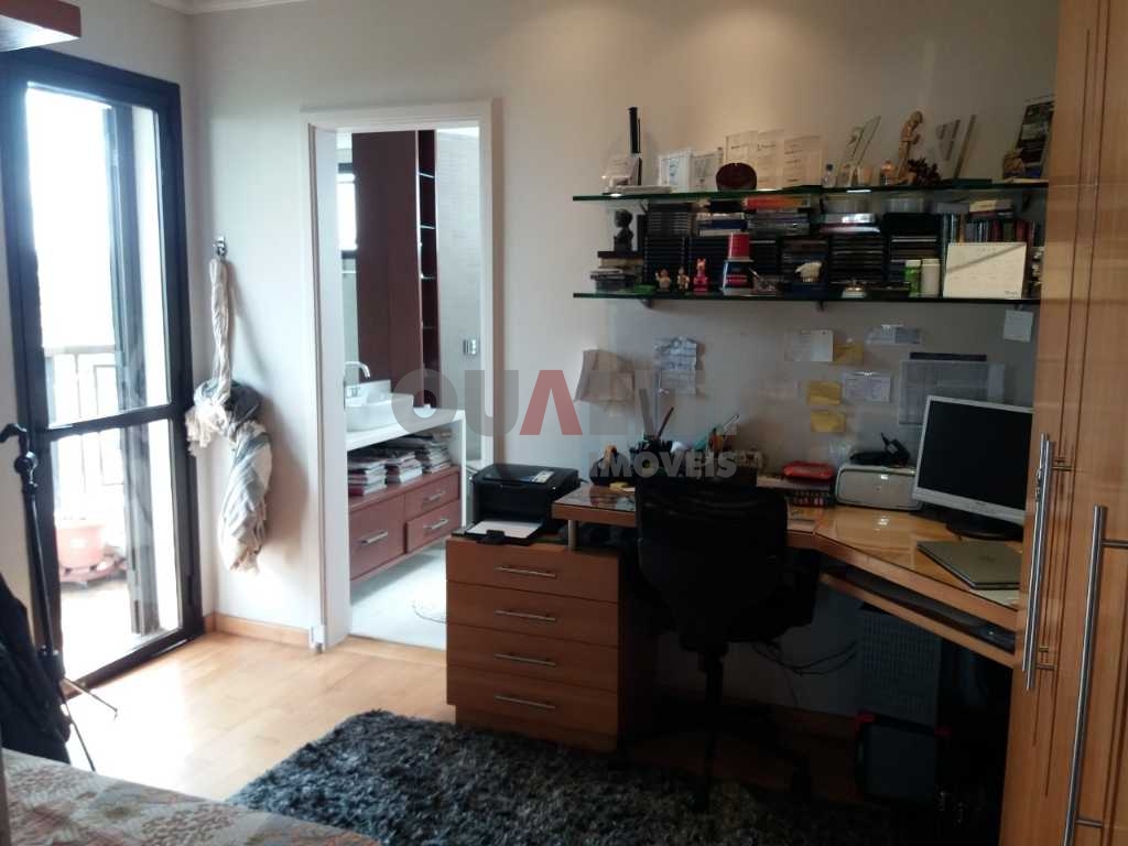 Apartamento à venda em Moema, 4 dormitórios, 3 suítes, 4 vagas demarcadas, depósito