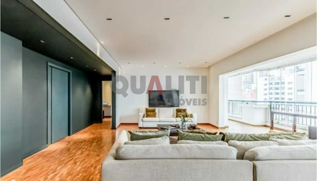 Apartamento à venda totalmente mobiliado em Moema Pássaros com 222m², 3 quartos, 4 vagas e 2 suítes