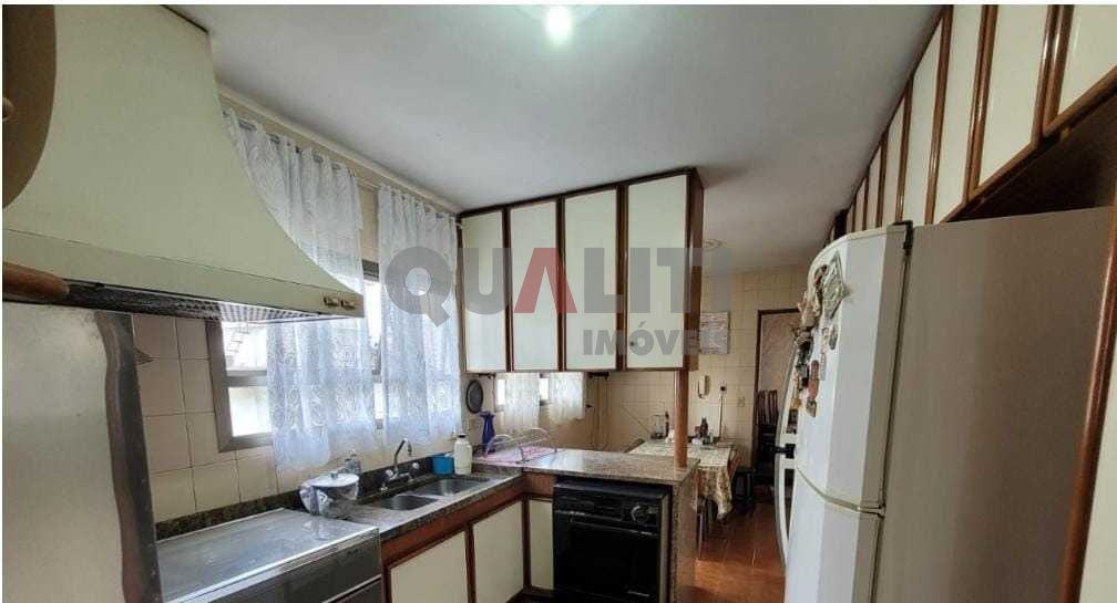 Apartamento à venda Planalto Paulista, 3 dormitórios, suíte, 3 vagas com depósito