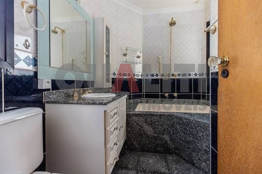 Apartamento para venda, valor reduzido, 132m², 4 quartos, 2 suítes em Campo Belo.