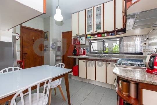 Apartamento para venda, valor reduzido, 132m², 4 quartos, 2 suítes em Campo Belo.
