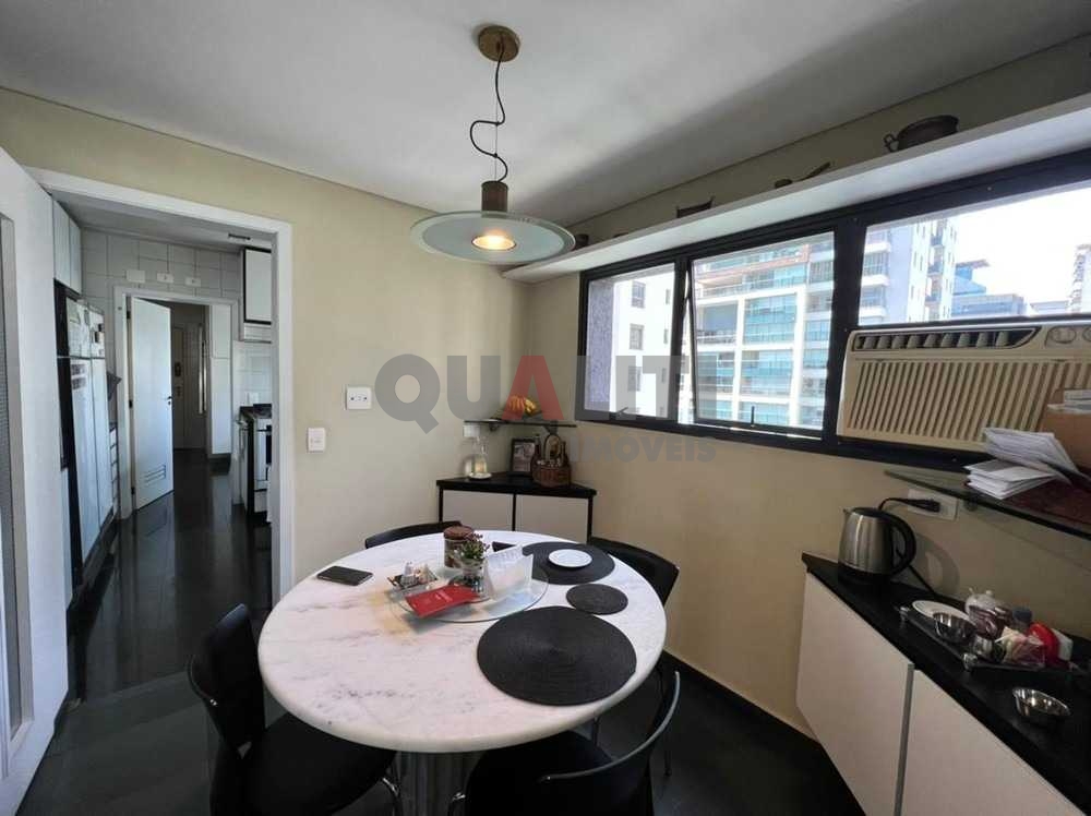 Apartamento com 3 suítes de Alto Padrão Lazer Completo a venda em Itaim Bibi