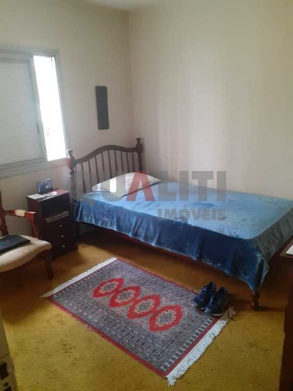 Apartamento à venda no Campo Belo com 3 dormitórios sendo 1 suíte